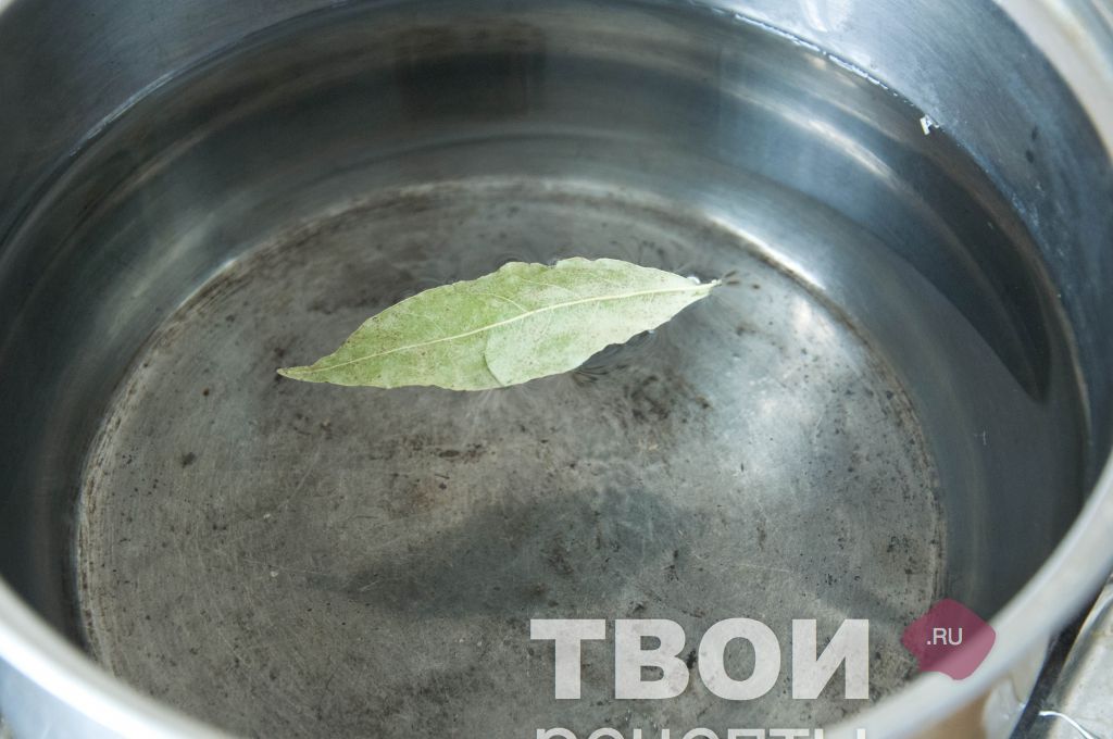 Зачем класть в суп лавровый лист?